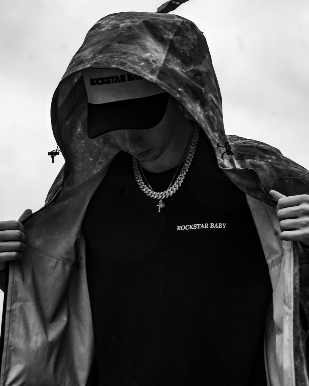 Signature Oversized T-shirt - BLACK